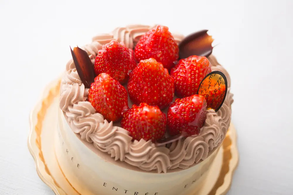 苺の生チョコデコレーションケーキ